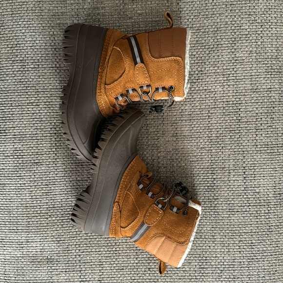 EUC Lands End Sherpa Lined Duck Boots - Picture 3 of 9